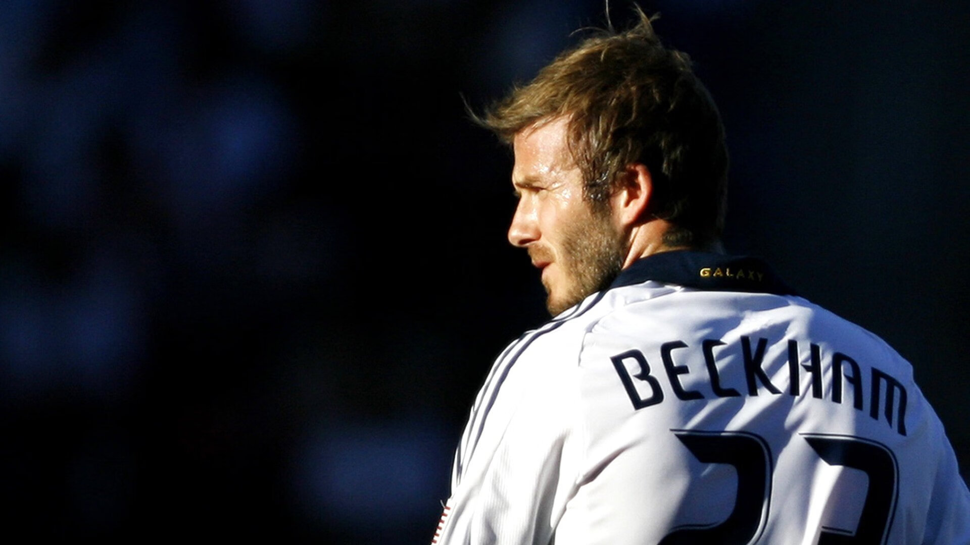 教练的战术创新：欧冠中的“黑科技”，欧冠训练用球